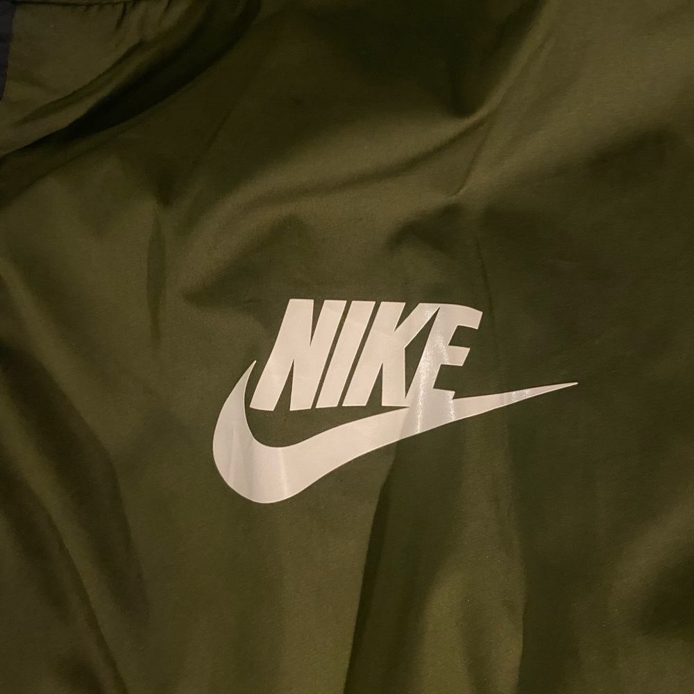 Nike jacket - Picture 3 of 4